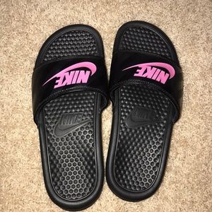 women’s nike slides